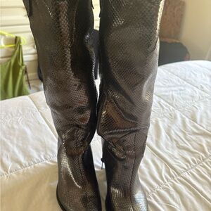 Marc Jacobs Silver Ankle Booties Sleek Design